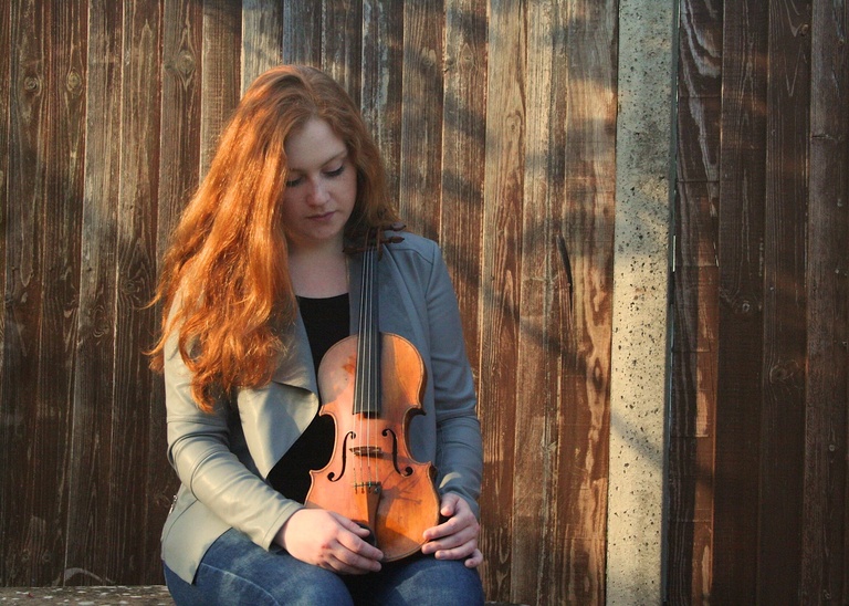 Violinist Emily Earl