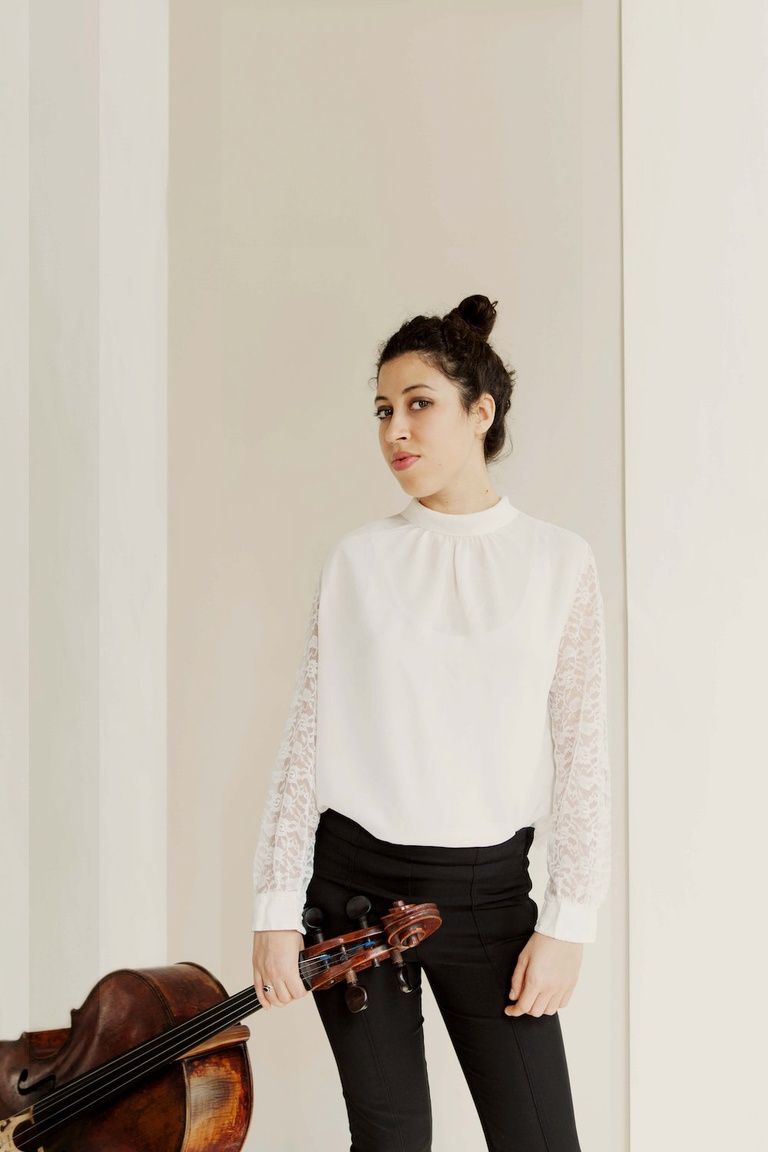 Cellist Ella van Poucke